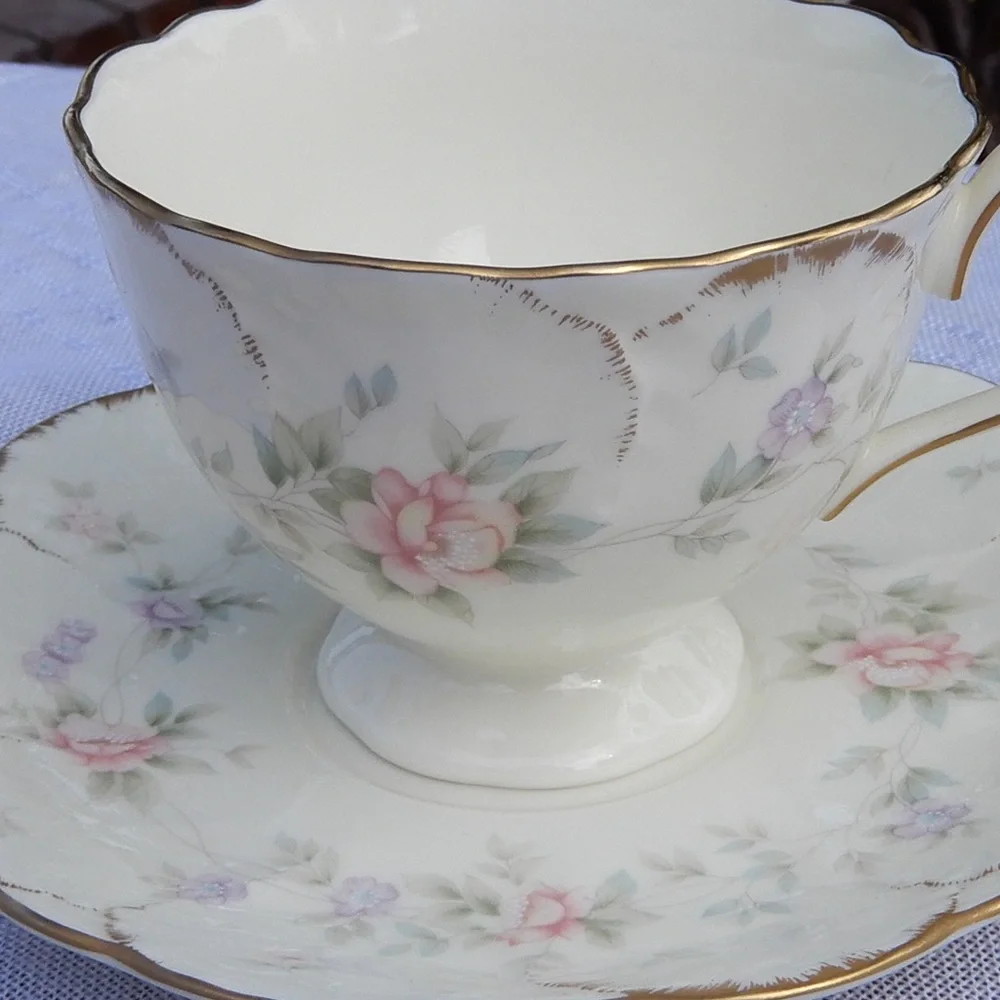 Floral Teacup and Saucer Set with Gold Trim - Picture 3 of 3